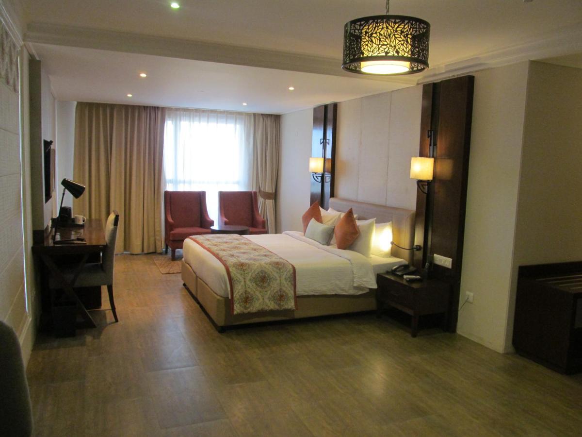 Regenta Resort & Spa Mashobra シムラー エクステリア 写真