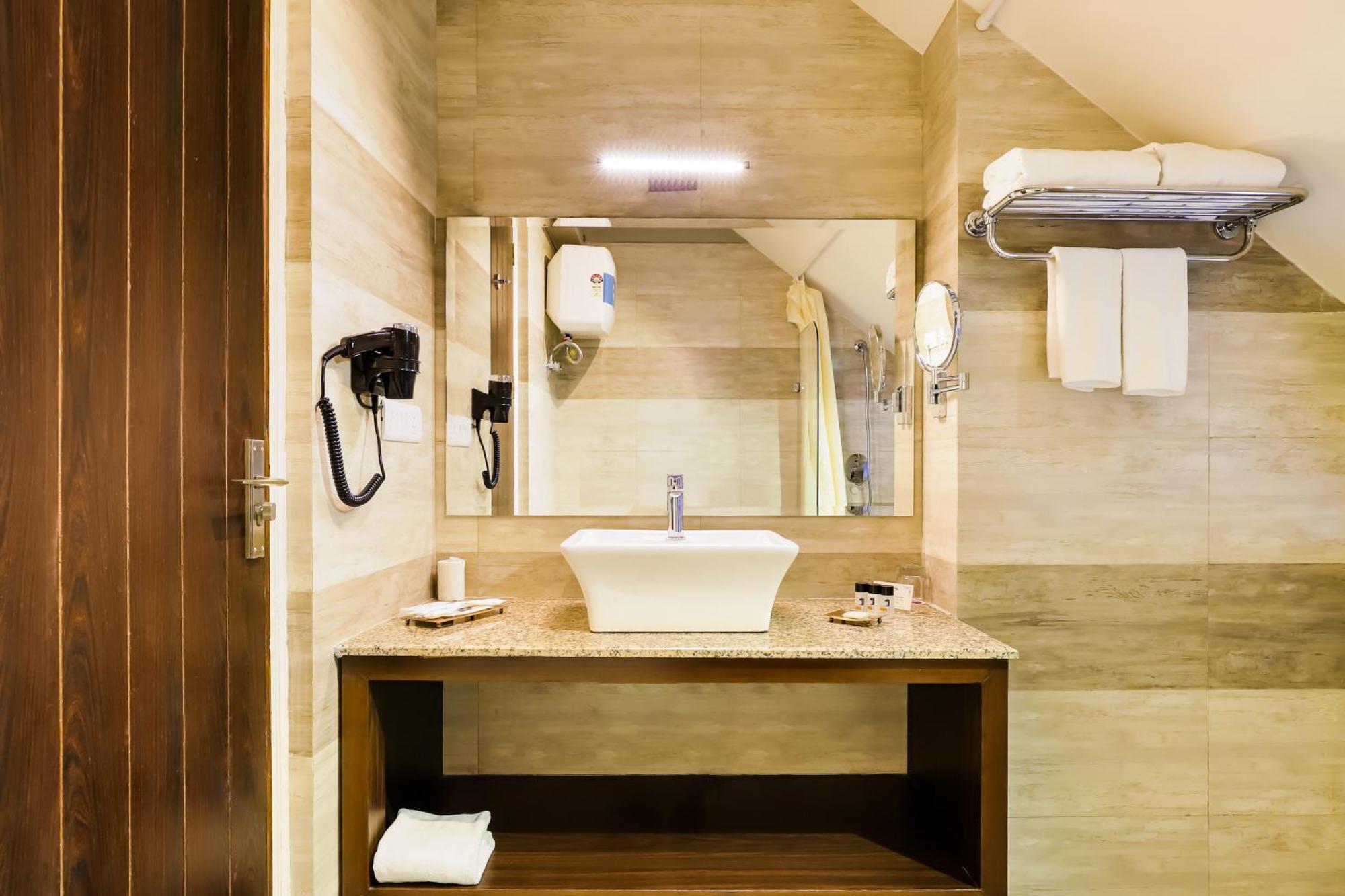 Regenta Resort & Spa Mashobra シムラー エクステリア 写真